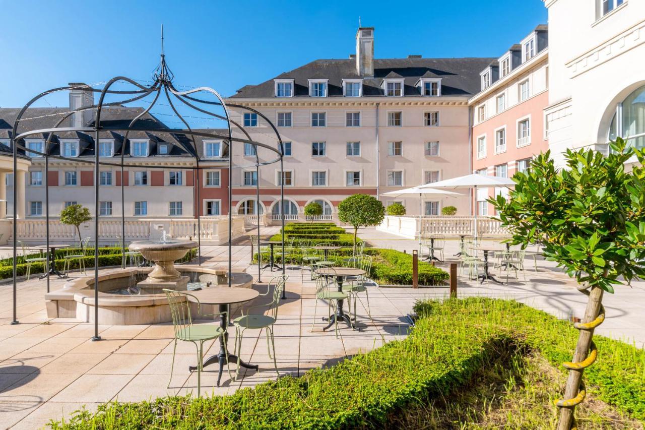 Dream Castle Hotel Marne La Vallee Magny-le-Hongre Exteriör bild